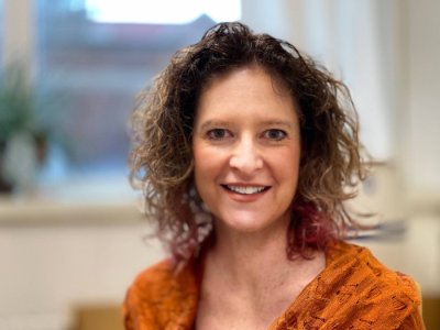 Portrait photo of Dr. Heather Moody.